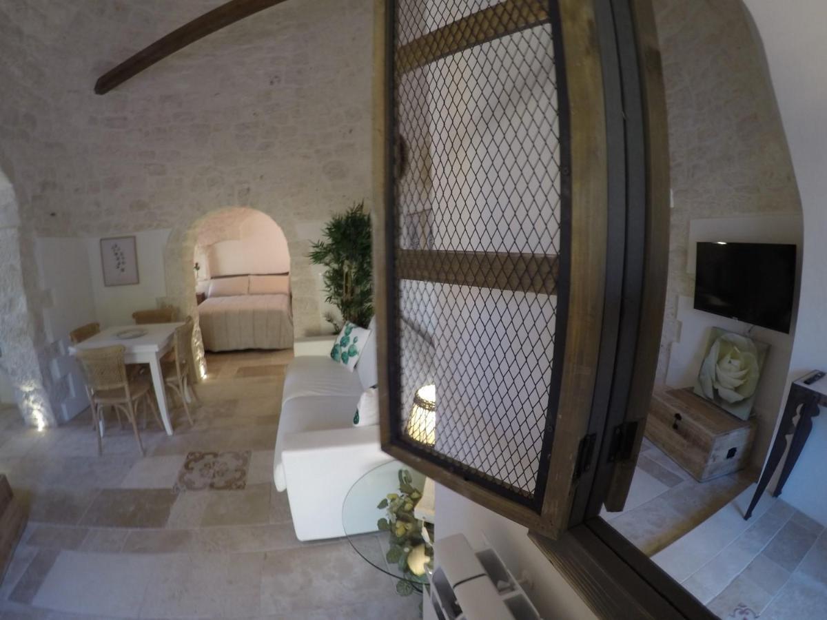 セルヴァ・ディ・ファザーノ Trulli Giaci&Mauriアパートホテル エクステリア 写真