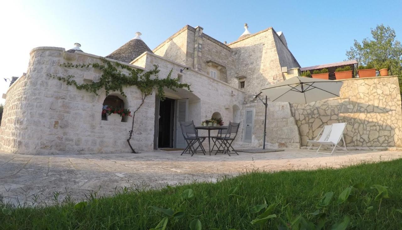 セルヴァ・ディ・ファザーノ Trulli Giaci&Mauriアパートホテル エクステリア 写真